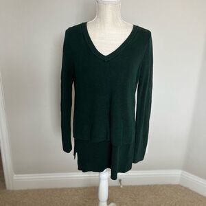 Market & Spruce Hunter Green Layered Sweater Size Medium